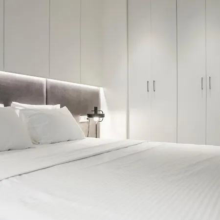 Appartement Ultra Chic Modern 4 Bedrooms In Athene